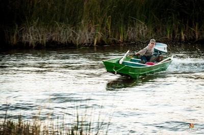 DSC_8438_Wyatt and the Boat