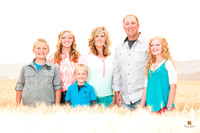 DSC_5964_Family in the Field of White